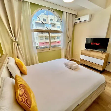 Tropical Cozy 1 - Bedroom